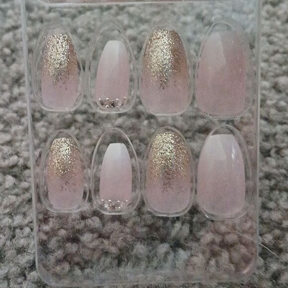 Press on  Nails Baby pink and gold shimmer  NEW - Picture 3 of 4